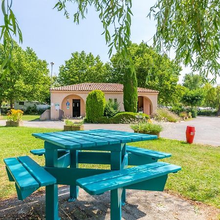 Camping Sites Et Paysages Les Pres Hauts Sisteron Bagian luar foto