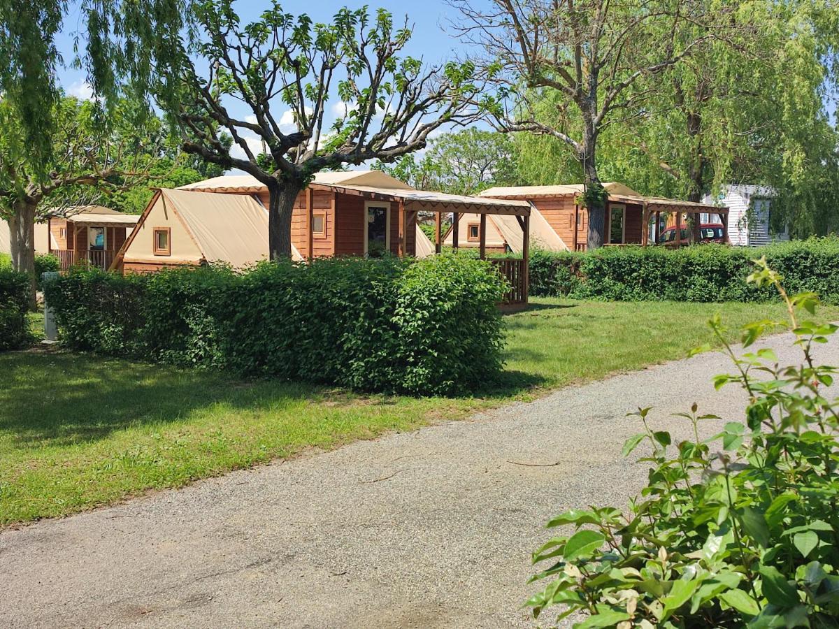 Camping Sites Et Paysages Les Pres Hauts Sisteron Bagian luar foto